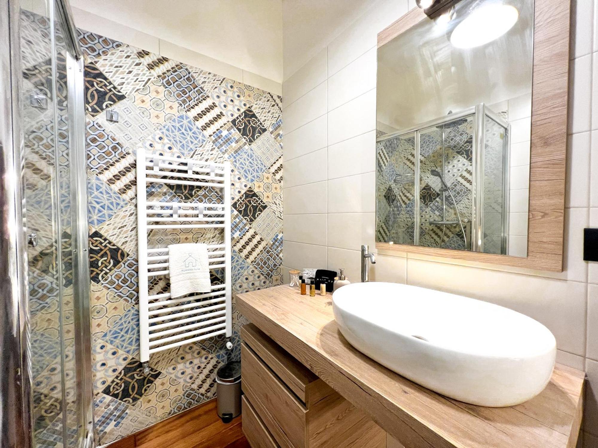 Unique House - 3 Bedrooms & 2 Bathrooms With 4 Beds - 100 Meters To The Metro A ローマ エクステリア 写真