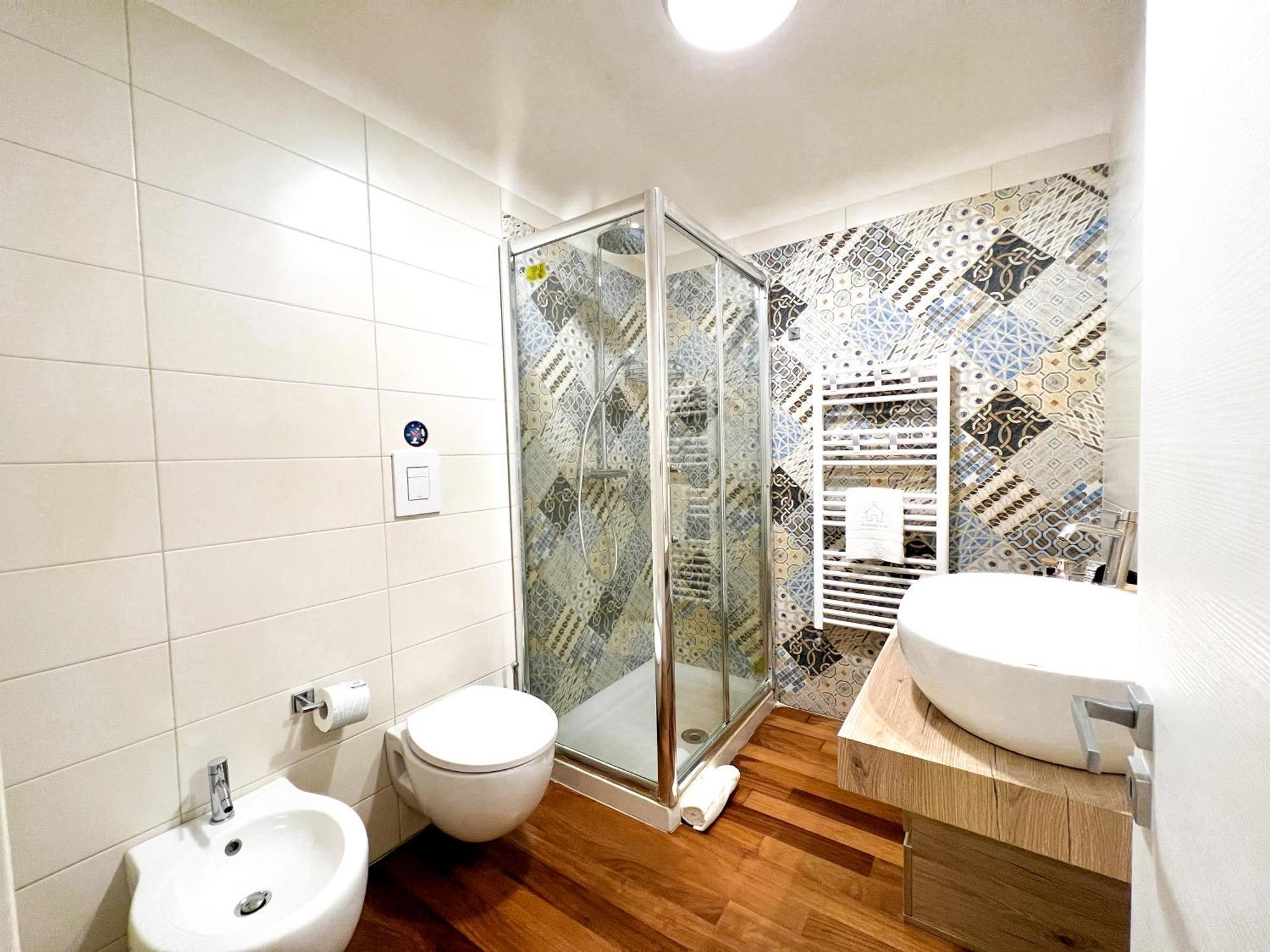 Unique House - 3 Bedrooms & 2 Bathrooms With 4 Beds - 100 Meters To The Metro A ローマ エクステリア 写真