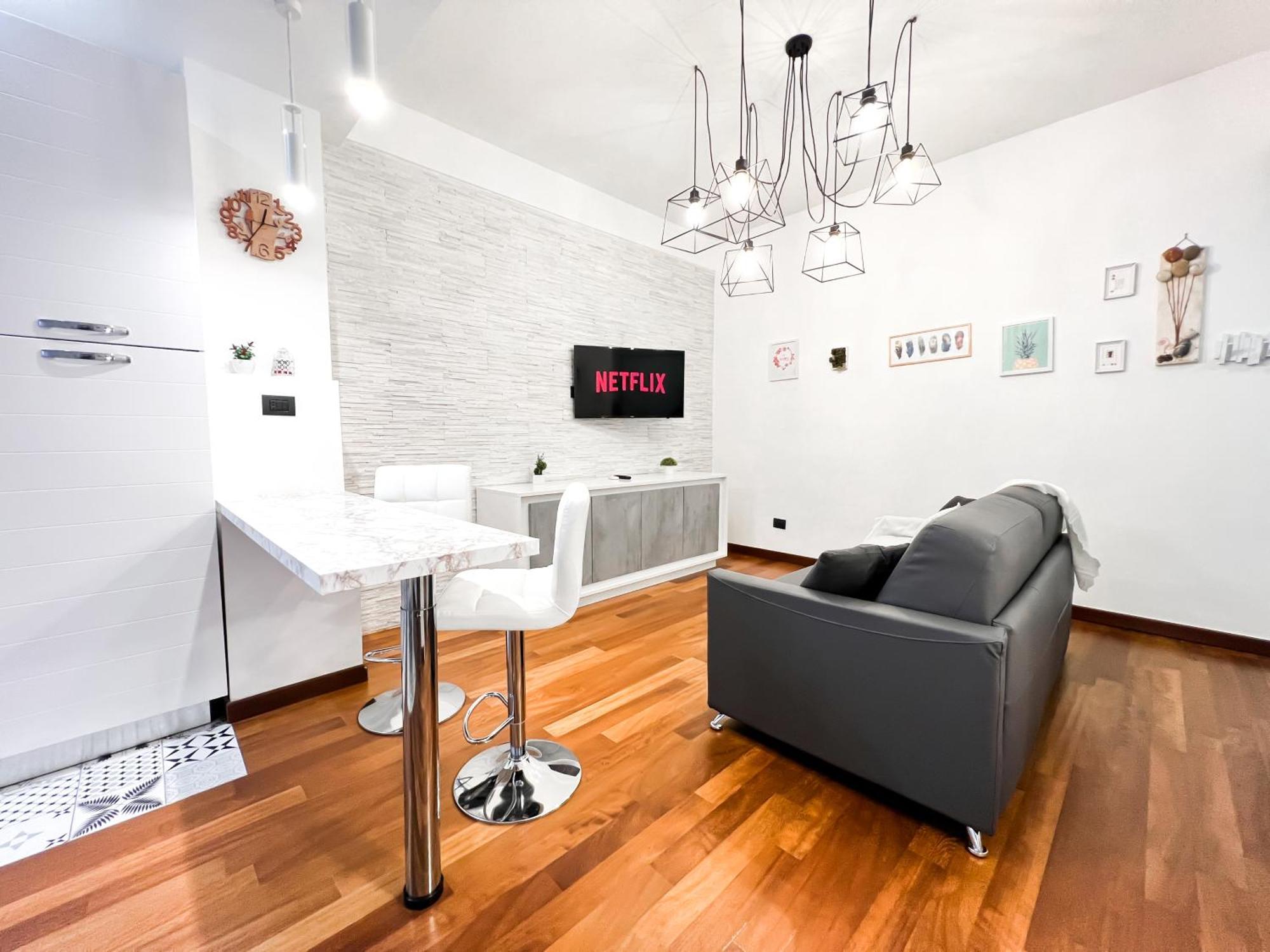 Unique House - 3 Bedrooms & 2 Bathrooms With 4 Beds - 100 Meters To The Metro A ローマ エクステリア 写真