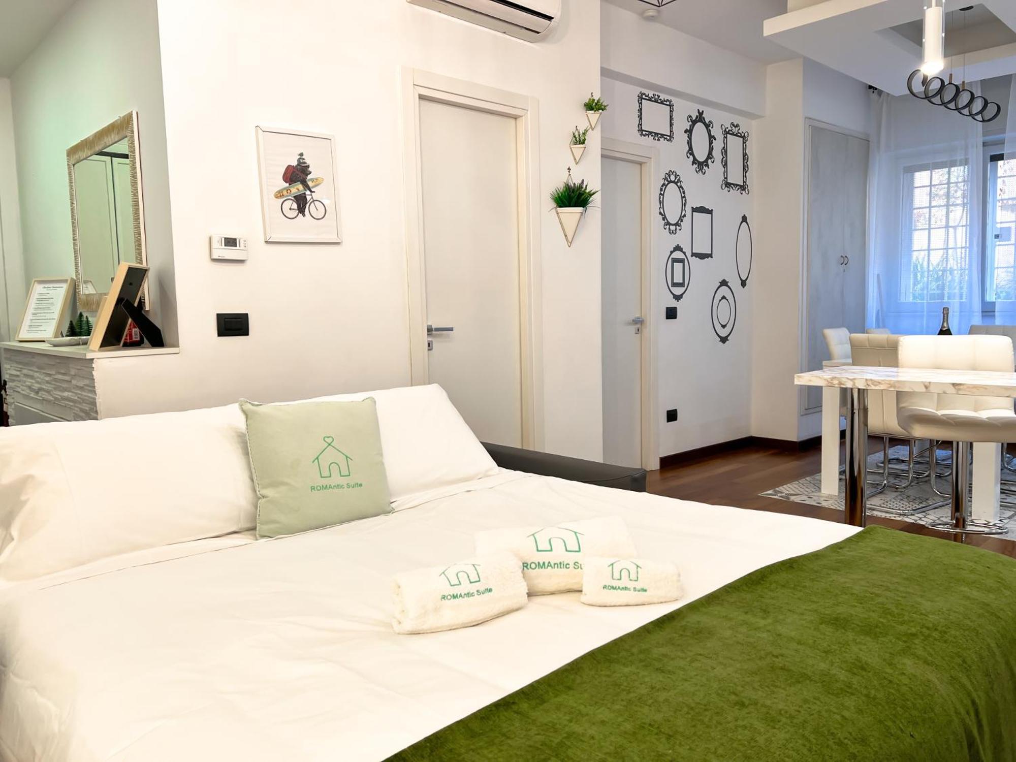 Unique House - 3 Bedrooms & 2 Bathrooms With 4 Beds - 100 Meters To The Metro A ローマ エクステリア 写真